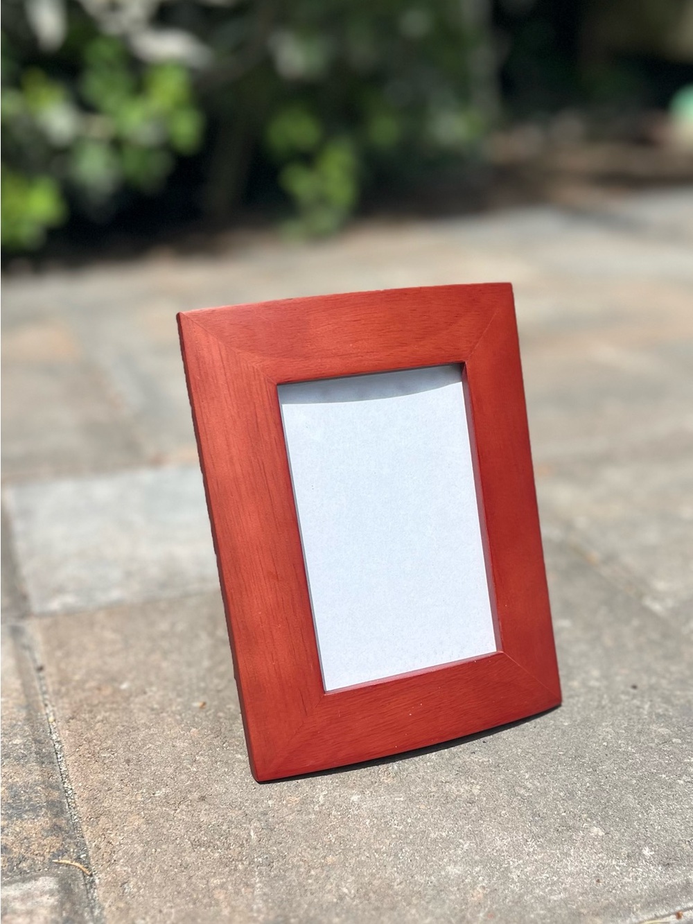 Vintage 1998 HB Group Mahogany Rich Red-Brown Curved Wood Photo Frame